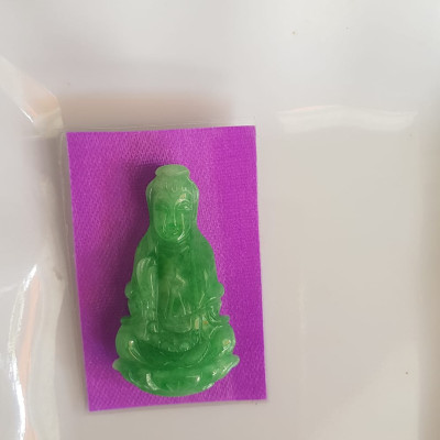 Mặt dây chuyền Nữ Phật Quan Âm Ngồi đẹp đá ngọc cẩm thạch tự nhiên đẹp Size vừa nhỏ Cao 40mm x N20mm x S6mm Màu xanh lý đều bóng đẹp các Chị về bọc vàng đeo đẹp ạ