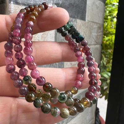 Vòng Chuỗi Nữ Đá tourmaline quấn 3 vòng size hạt 4mm nhiều màu đa sắc Chị Em Nữ đeo tay rất xinh đẹp may mắn tốt cho công việc cuộc sống ạ