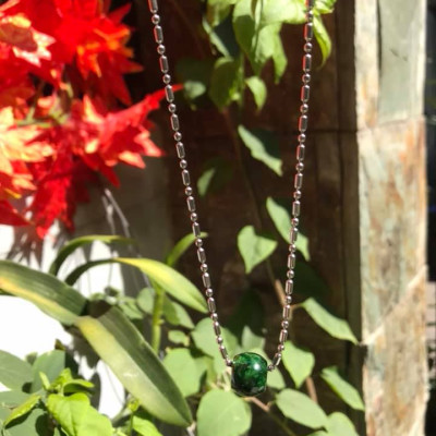 Sợi DÂY CHUYỀN Mặt LU TRÒN ĐÁ cẩm thạch tự nhiên LOẠI BÓNG đẹp  MÀU XANH ĐẬM ĐẸP LẮM Chất liệu đá cẩm thạch tự nhiên loại sịn đẹp   Size hạt 10mm x 12mm đeo lên Cổ đẹp lắm sang Model lắm