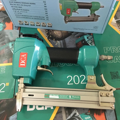 SÚNG BẮN ĐINH THẲNG DÙNG HƠI (4-7 BAR) DCA A02-F30 - HÀNG CHÍNH HÃNG