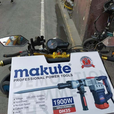 Máy đục chuyên bê tông 17 ly Makute DH35 (1900W, 35MM, SIÊU KHỎE, BỀN, ROTOR 100% DÂY ĐỒNG)- HÀNG CHÍNH HÃNG