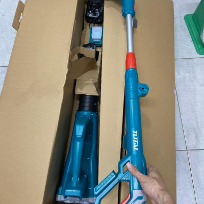 BỘ COMBO MÁY CẮT CỎ TGTLI20018 VÀ MÁY THỔI BỤI TABLI20323 DÙNG PIN 20V (2 pin 2.0Ah + sạc) TOTAL TOSLI23024 - HÀNG CHÍNH HÃNG