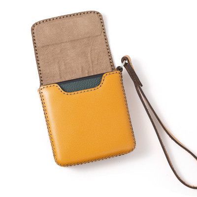 Ví da dành cho Motorola Razr 2022 - Hàng chính hãng