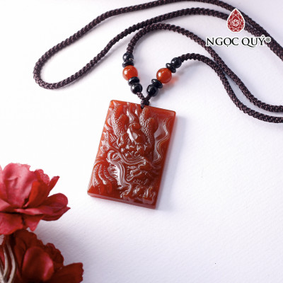 Mặt dây chuyền khắc hình rồng đá mã não 53x35x8mm - Ngọc Quý Gemstones