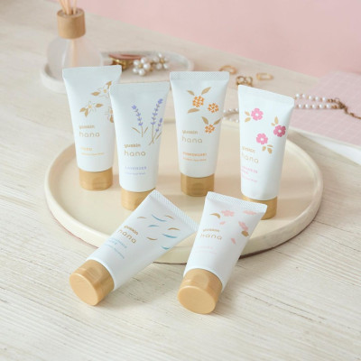 Kem Dưỡng Da Tay Hương Hoa Anh Đào Yuskin Hana Sakura (Tuýp 50 G)