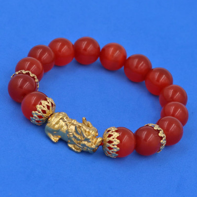 Vòng chuỗi đeo tay Đá Mắt Mèo Đỏ 12 ly -  cẩn Tỳ Hưu Phong Thủy Chiêu Tài Lộc inox vàng VMEOTHBKV12