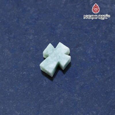Mặt dây chuyền thánh giá xỏ ngang đá cẩm thạch phỉ thúy 20.6x16.6x8.9mm mệnh hỏa , mộc - Ngọc Quý Gemstones