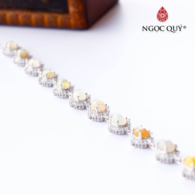 Vòng lắc bạc đính đá opal thiên nhiên - Ngọc Quý Gemstones