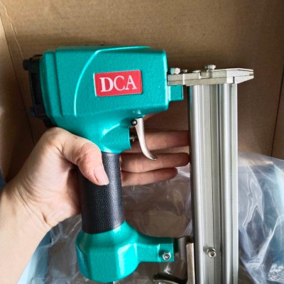 SÚNG BẮN ĐINH THẲNG DÙNG HƠI (4-7 BAR) DCA A02-F30 - HÀNG CHÍNH HÃNG