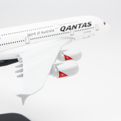Mô Hình Máy Bay Trưng Bày Airbus A380 Qantas Airway Everfly QT20 (20cm)