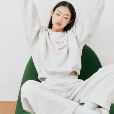 DOTTIE - Áo Sweater thêu chữ - Xám - T0841