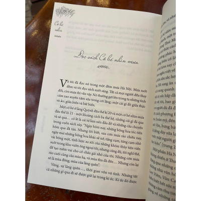 Sách - Cô Bé Nhìn Mưa - NXB Phụ Nữ