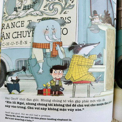 Bạn Phải Mang Theo Mũ - Sách Song Ngữ Việt Anh