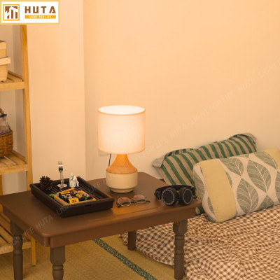 Đèn Ngủ Để Bàn Gốm Sứ Cao Cấp HUTA S14 Vân Màu Gỗ Độc Đáo Sang Trọng, Decor Trang Trí Phòng Ngủ, Khách Sạn, Đọc Sách Đầu Giường, Điều Chỉnh Độ Sáng, Ánh Sáng Vàng
