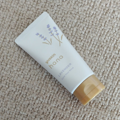 Kem Dưỡng Da Tay Hương Hoa Oải Hương Yuskin Hana Lavender (Tuýp 50 G)