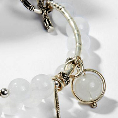 Vòng Tay Phong Thủy 2 Lines Nữ Đá Thạch Anh Ưu Linh Trắng Phối Charm Trái Tim (6mm) Mệnh Kim, Thủy Ngọc Quý Gemstones