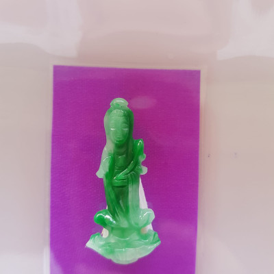 Mặt dây chuyền Nữ Phật Quan Âm Mới Sịn Đứng Đài Sen Đá cẩm thạch tự nhiên đẹp Size Cao 37mm x ngang 16mm x dầy 4mm Màu Xanh Lý đậm lam trắng đài sen nữ Bọc Vàng đeo đẹp ạ