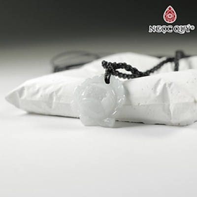 Mặt dây chuyền hoa mẫu đơn đá cẩm thạch type A 22x22mm mệnh hỏa mộc - Ngọc Quý Gemstones