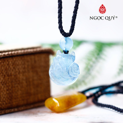 Mặt dây chuyền hồ ly 9 đuôi ngồi đá aquamarine hải lam ngọc - Ngọc Quý Gemstones