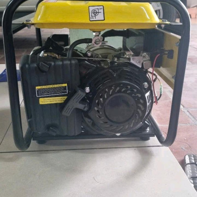 Máy phát điện gia đình 4 thì 1.8kw, máy giật tay