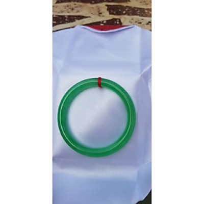 Vòng cẩm thạch Mới Vòng Lý T 52mm x7mm Vòng Xanh lá Đều tươi 52kg - 56kg Nữ mệnh Mộc mệnh Hỏa Thủy đeo ạ