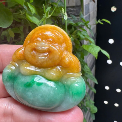 Mặt dây chuyền Phật Di Lặc Cẩm Thạch Vàng Xanh tự nhiên mới đẹp Kt Cao 49mm Ngang 49mm Dầy 12mm Nam Nữ về bọc vàng lên đeo tốt đẹp ạ