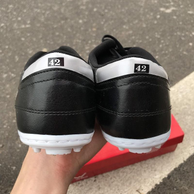 Siêu phủi đôi giày bóng đá thể thao 3 Sọc Đen