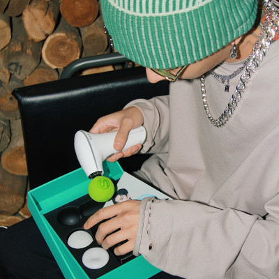 Súng massage SKG F5 Chườm nóng, mát-xa giảm đau, giãn cơ, giảm stress,tăng cường phục hồi cơ bắp