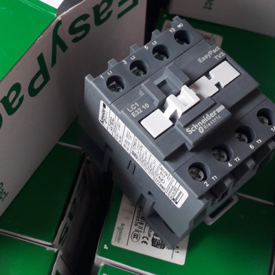 Khởi động từ LC1E3210 Schneider 3P-32A, 15kW coil 220V 50/60Hz  | Hàng Chính hãng |