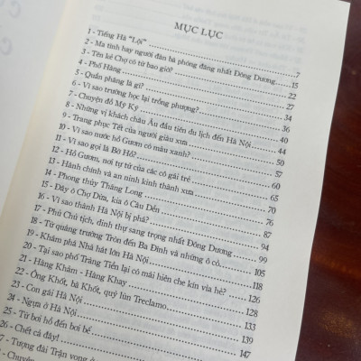 HÀ NỘI CÒN MỘT CHÚT NÀY – Nguyễn Ngọc Tiến – Nhã Nam phát hành