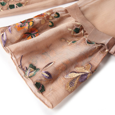 Đầm suông thêu trực tiếp trên chất liệu Myqlothing.