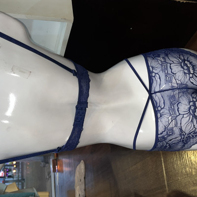 Bộ Đồ Lót KL Cúp Ngang Mút Mỏng Có Gọng Ren Hoa Quần Dây Gợi Cảm