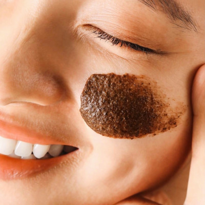 Bộ cà phê Đắk Lắk làm sạch da chết Cocoon: Cà phê Đắk Lắk làm sạch da chết mặt 150ml + Cà phê Đắk Lắk làm sạch da chết cơ thể 200ml