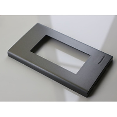 Mặt thiết bị Panasonic đen dùng cho ổ cắm, công tắc dòng Wide (mặt 1-2-3) - Hàng chính hãng