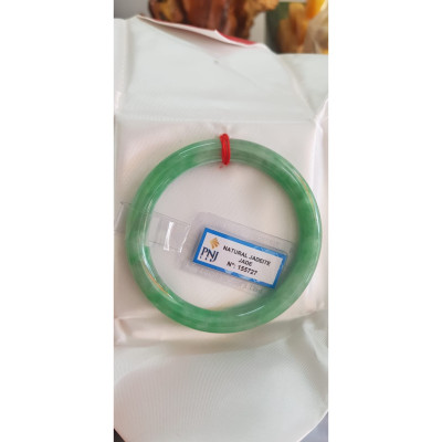 Vòng tay nữ đá Cẩm Thạch tự nhiên Đậu Lý AAA Sao 56mm x cọng 8mm Vòng đã kiểm định kèm giấy chứng nhận 7 Màu Xanh Đậu bông trắng lý nhẹ đều bóng mượt đẹp sang nữ 55kg - 63kg đeo món quà ý nghĩa tặng Mẹ và người thân ạ