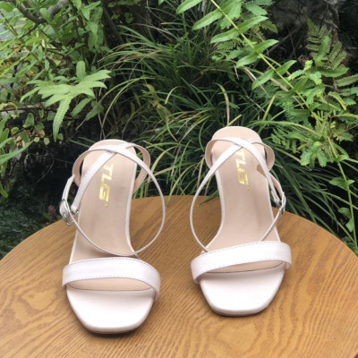 Sandal nữ cao gót hot trend trẻ trung năng động 21367