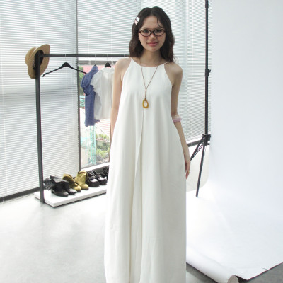 DOTTIE - Đầm xếp li cổ yếm - Trắng - D0716