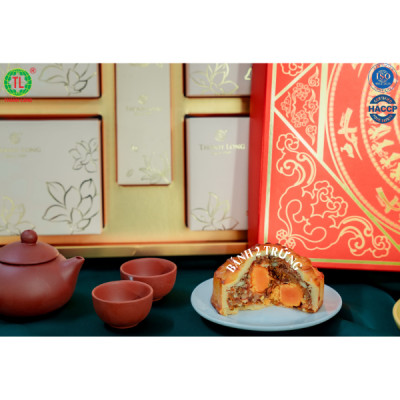 Bộ hộp Bánh trung thu Thịnh Vượng 4 bánh 2 trứng 270g - Thành Long - 1080g - tặng 1 hộp trà - VIỆT NAM