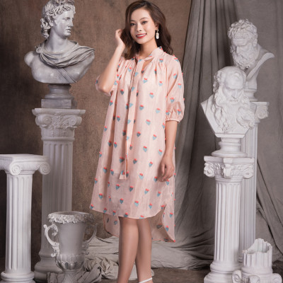 Đầm Voan Strawberry Clump Dáng Suông Xẻ Tà Maxivic M012310