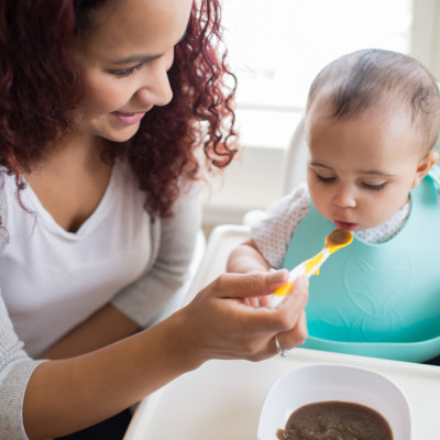 [ TF011 ] Bộ 2 thìa ( muỗng ) ăn dặm đầu mềm dành cho nướu nhạy cảm - Dr.Brown