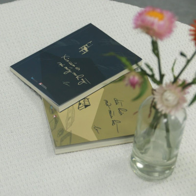 Sách - Combo 2 Cuốn: Dài Hơn Một Mùa Hè + Xin Cảm Ơn Sự Mỏng Manh Này - AZ Việt Nam