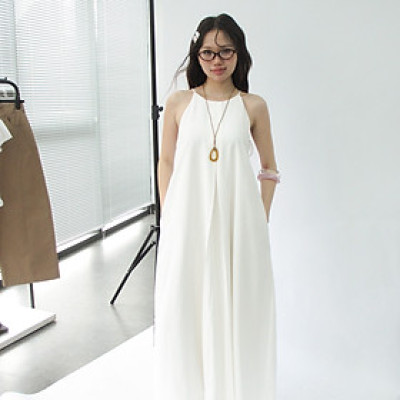 DOTTIE - Đầm xếp li cổ yếm - Trắng - D0716