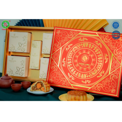 Bộ hộp Bánh trung thu Thịnh Vượng 4 bánh 2 trứng 270g - Thành Long - 1080g - tặng 1 hộp trà - VIỆT NAM
