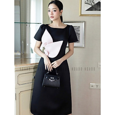 Đầm đen cổ thuyền phối hoa NGADO , đầm dự tiệc , đầm bút chì