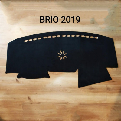 Thảm Taplo Da Vân Carbon Xe Honda BRIO 2018 2019 2020 Hàng Cao Cấp Có Chống Trượt