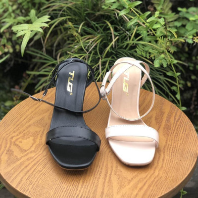 Sandal nữ cao gót hot trend trẻ trung năng động 21367