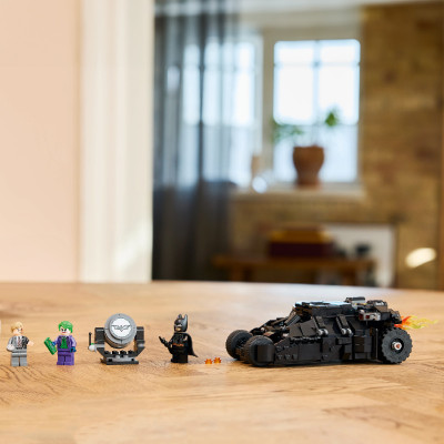 Đồ Chơi Lắp Ráp Batman Tumbler Đấu Với Two-Fac Và Joker LEGO SUPERHEROES 76303 (429 chi tiết)