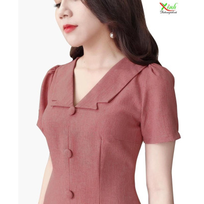 Đầm Suông A Cổ Bẻ Phối Cúc Tôn Da Sáng