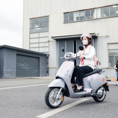 Xe Máy Điện Yadea Orla