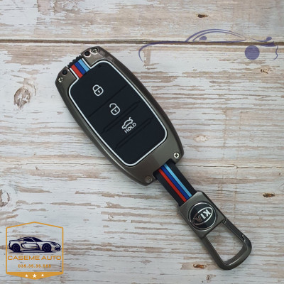Ốp Chìa Khóa KIA Soluto, Seltos, Cerato, Sorento, Rondo 3 Nút Chất Liệu Hợp Kim, Kèm Móc Treo Cao Cấp - Hàng Nhập Khẩu